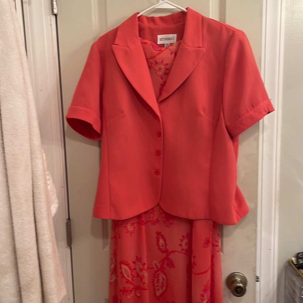Colorful maxi dress for any occasion.